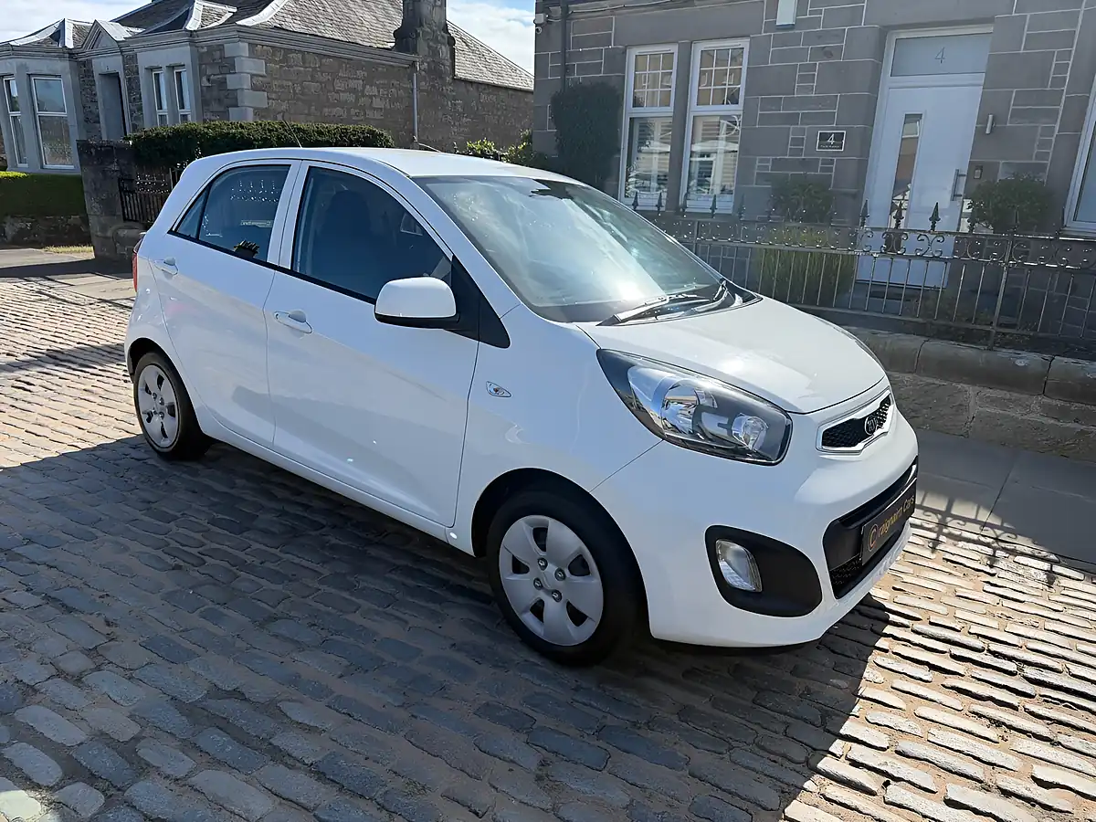 Used 2014 Kia Picanto 1 White - Interior and Exterior details 8