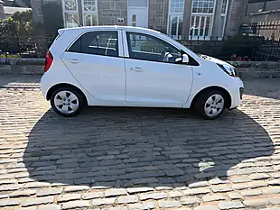 Used 2014 Kia Picanto 1 White - Interior and Exterior details 9