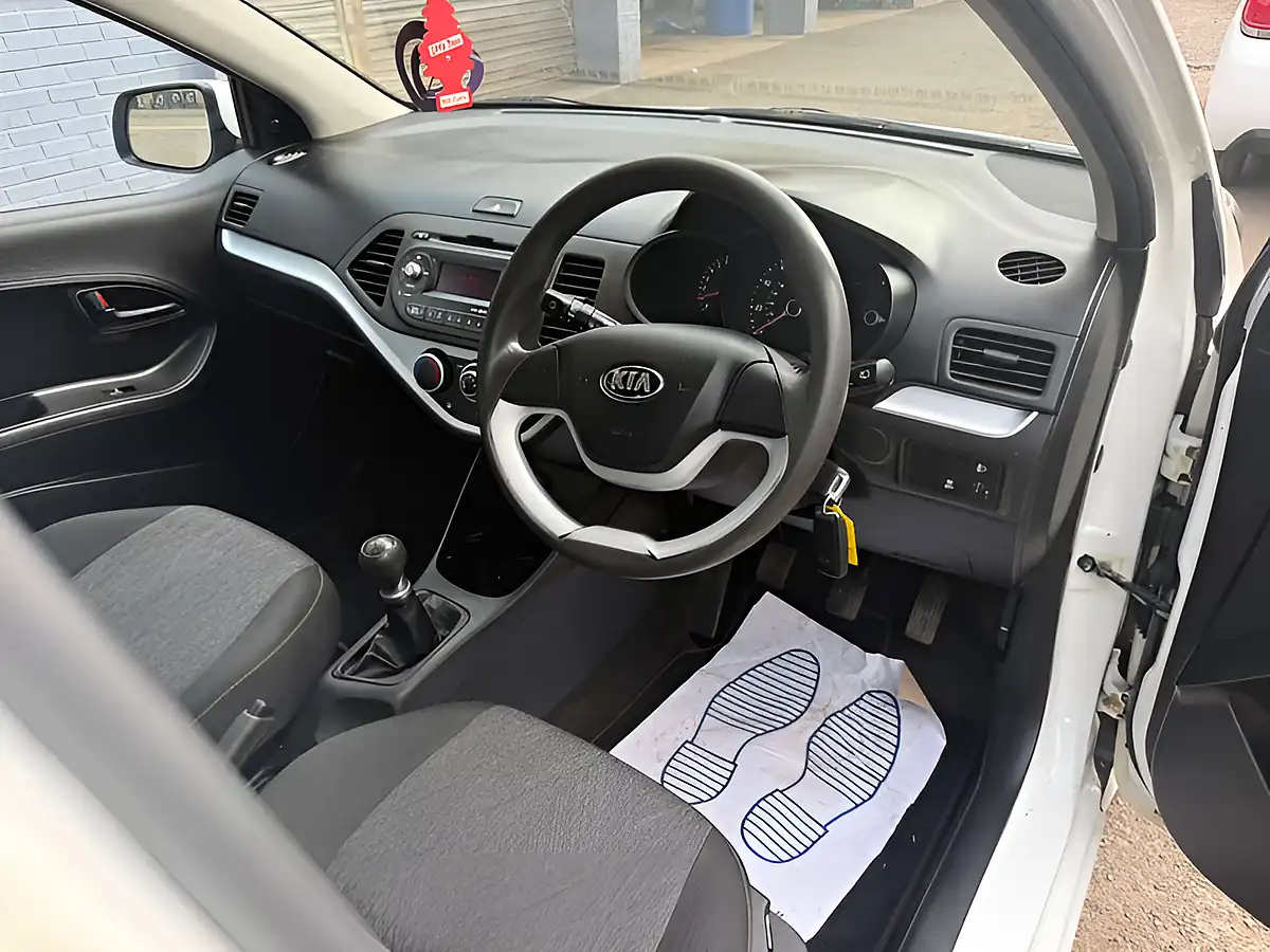 Used 2014 Kia Picanto 1 White - Interior and Exterior details 12