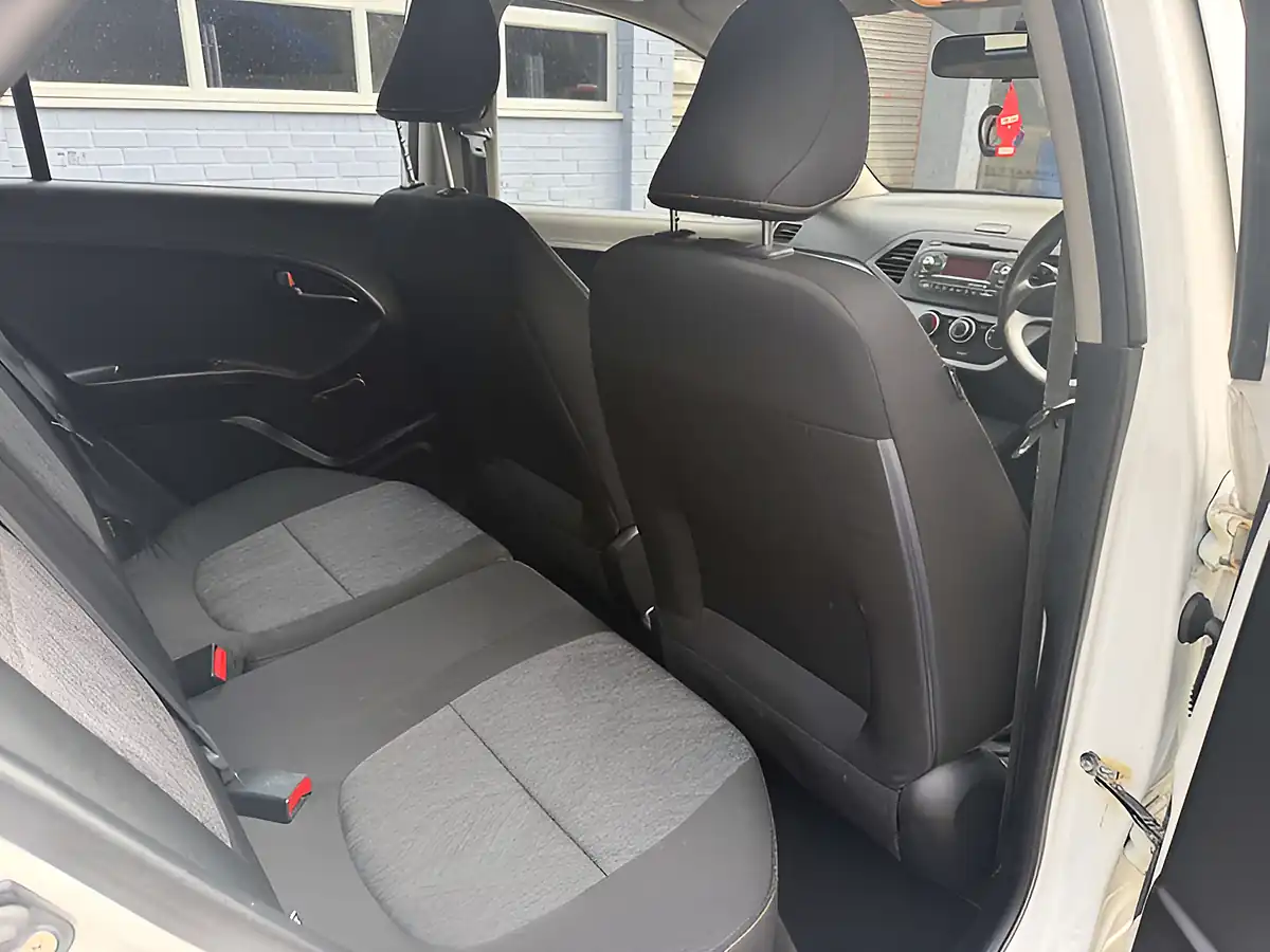 Used 2014 Kia Picanto 1 White - Interior and Exterior details 13