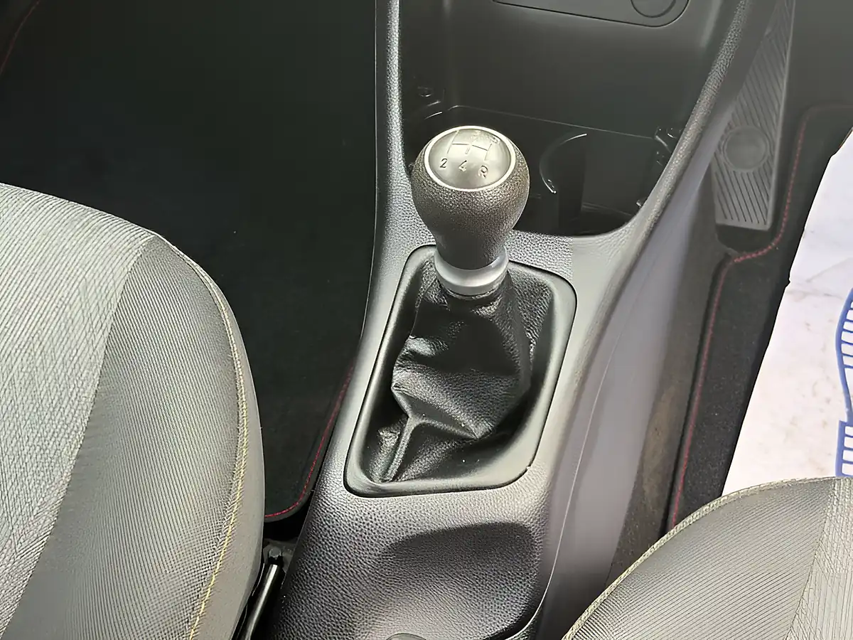 Used 2014 Kia Picanto 1 White - Interior and Exterior details 20