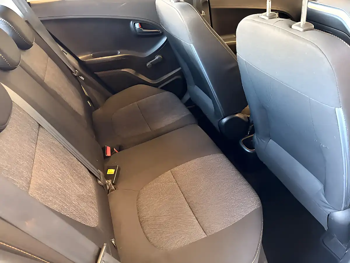 Used 2014 Kia Picanto 1 White - Interior and Exterior details 10