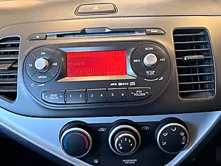 Used 2014 Kia Picanto 1 White - Interior and Exterior details 11