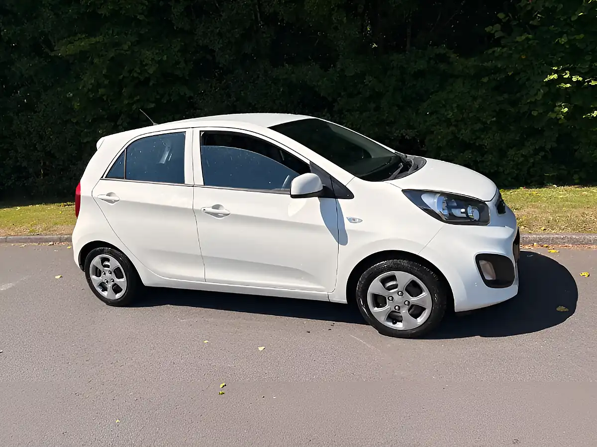 Used 2014 Kia Picanto 1 White - Interior and Exterior details 2