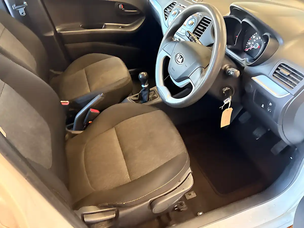 Used 2014 Kia Picanto 1 White - Interior and Exterior details 8