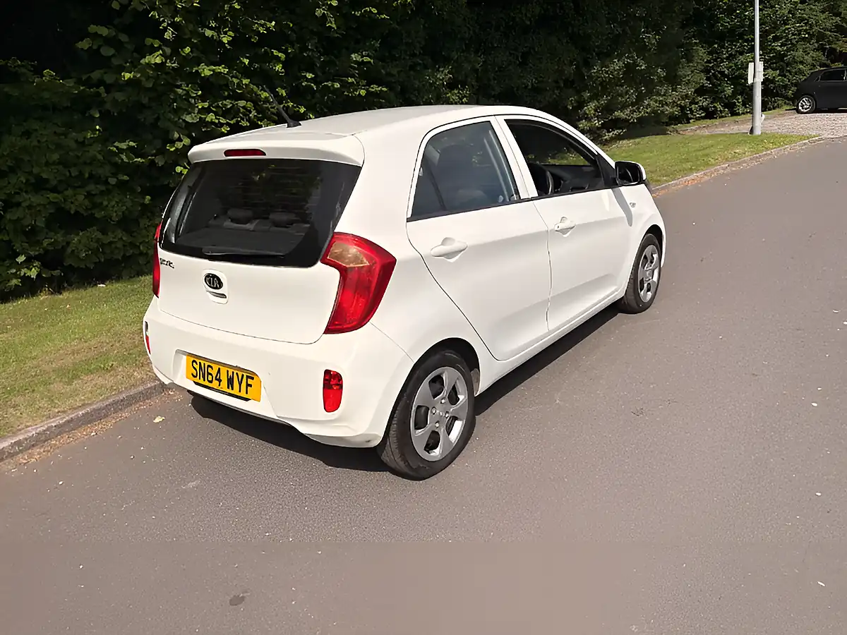 Used 2014 Kia Picanto 1 White - Interior and Exterior details 4