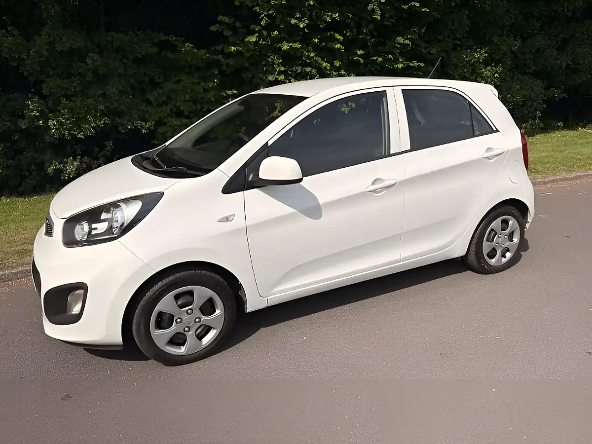 Used 2014 Kia Picanto 1 White - Interior and Exterior details 7