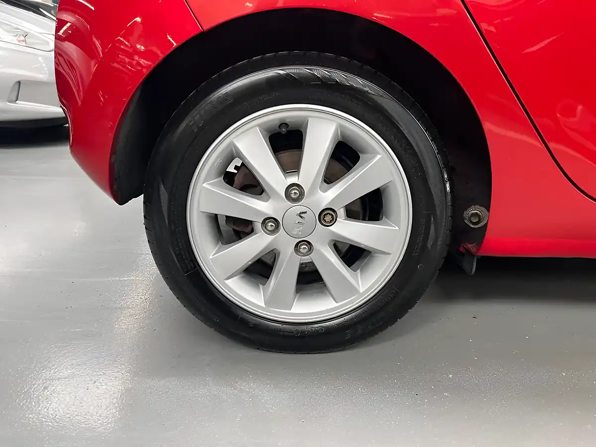 Used 2014 Kia Picanto 2 Red - Interior and Exterior details 10