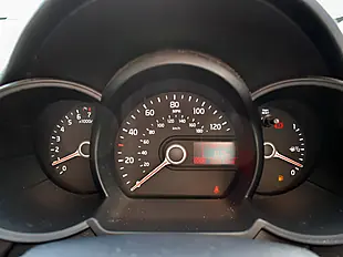 Used 2014 Kia Picanto City Euro 5 3dr Silver - Interior and Exterior details 10