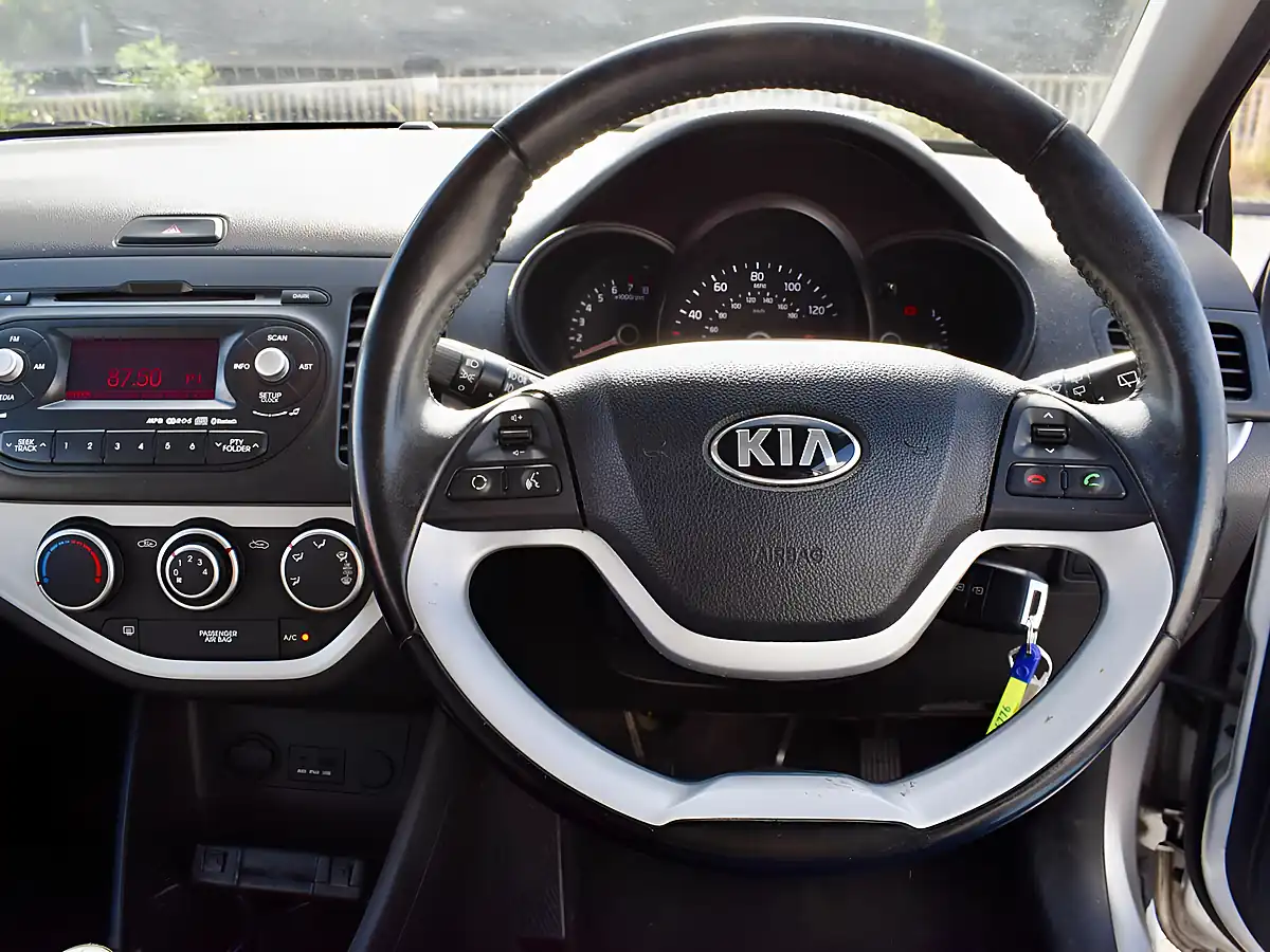 Used 2014 Kia Picanto City Euro 5 3dr Silver - Interior and Exterior details 15