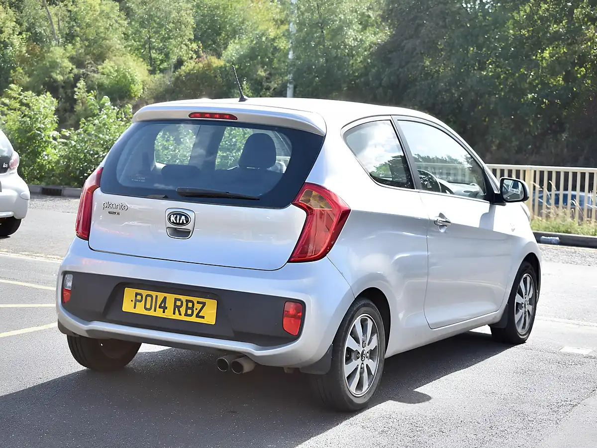 Used 2014 Kia Picanto City Euro 5 3dr Silver - Interior and Exterior details 8