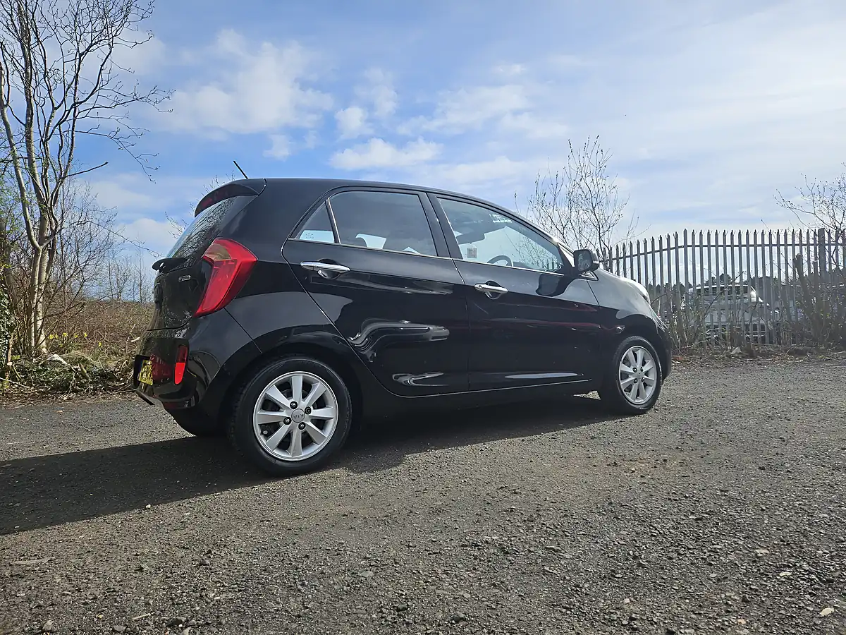 Used 2014 Kia Picanto Ecodynamics 2 Black - Interior and Exterior details 5