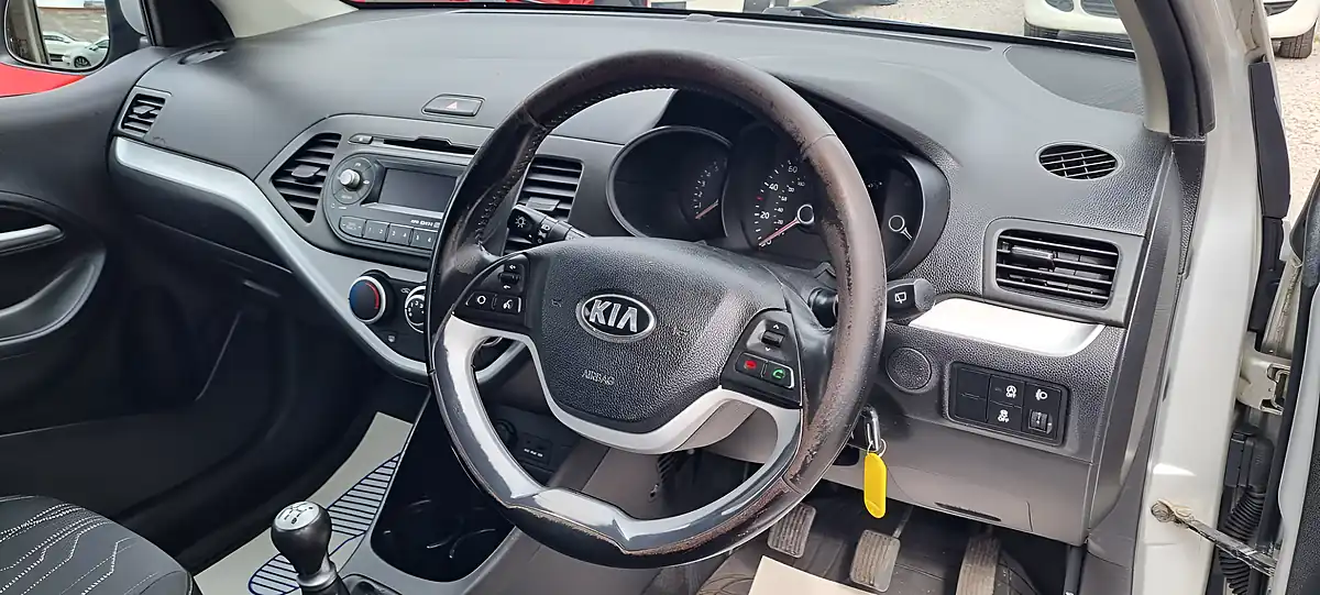 Used 2014 Kia Picanto Ecodynamics 2 Silver - Interior and Exterior details 10
