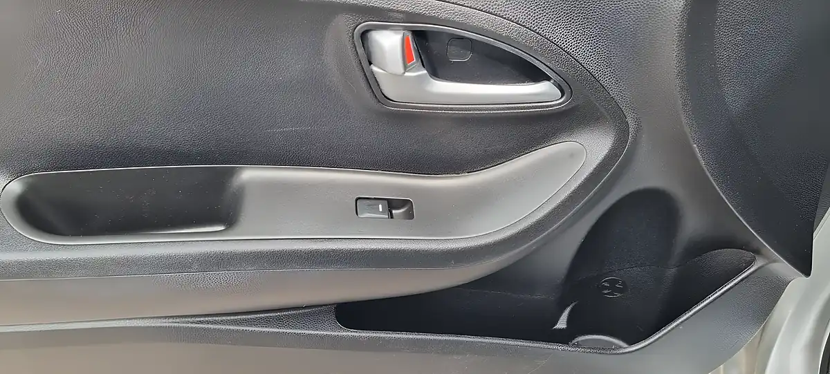 Used 2014 Kia Picanto Ecodynamics 2 Silver - Interior and Exterior details 15
