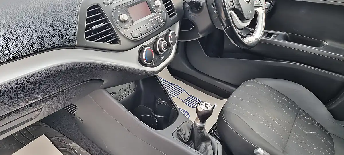 Used 2014 Kia Picanto Ecodynamics 2 Silver - Interior and Exterior details 16