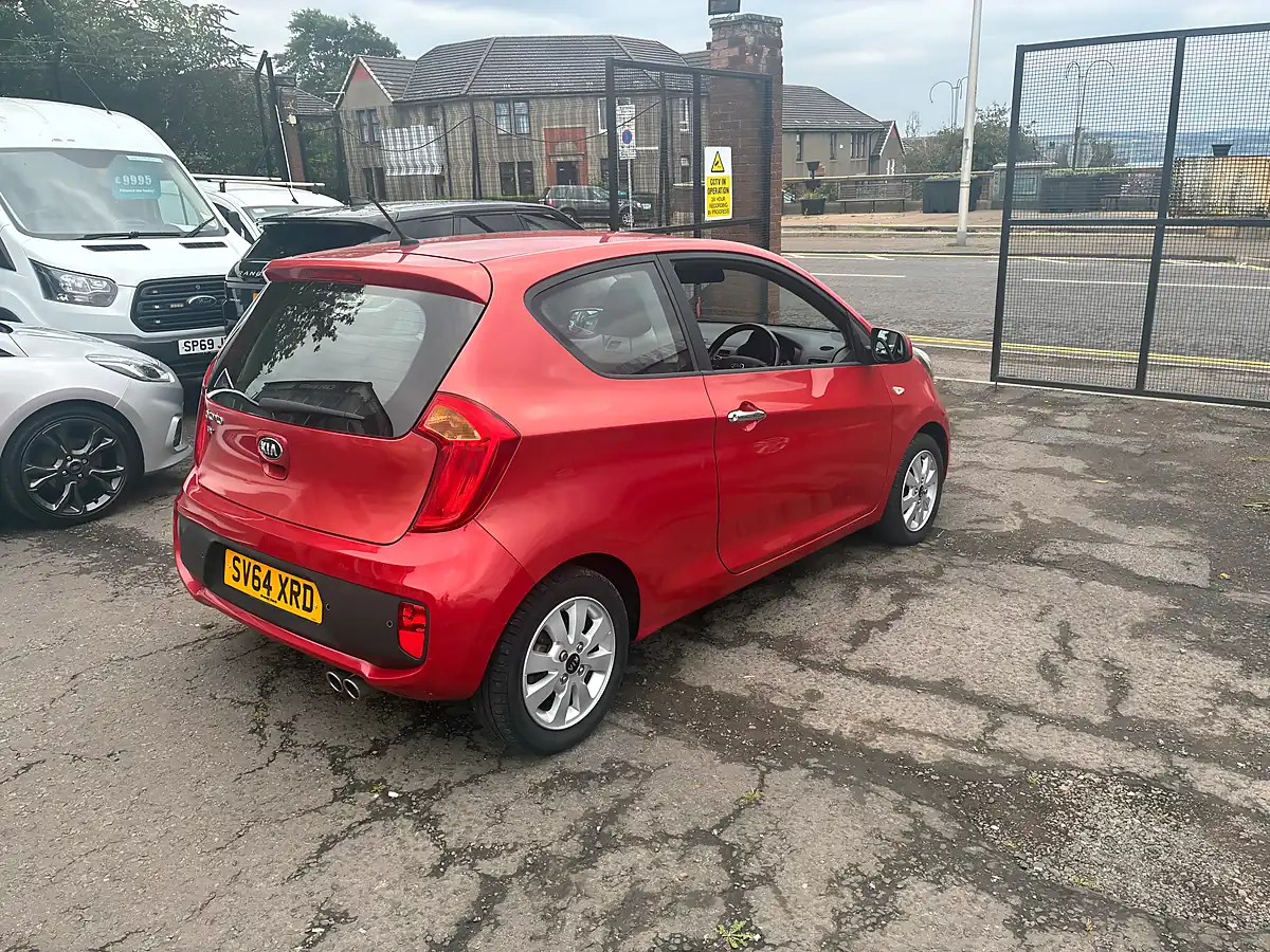 Used 2014 Kia Picanto VR7 Red - Interior and Exterior details 3