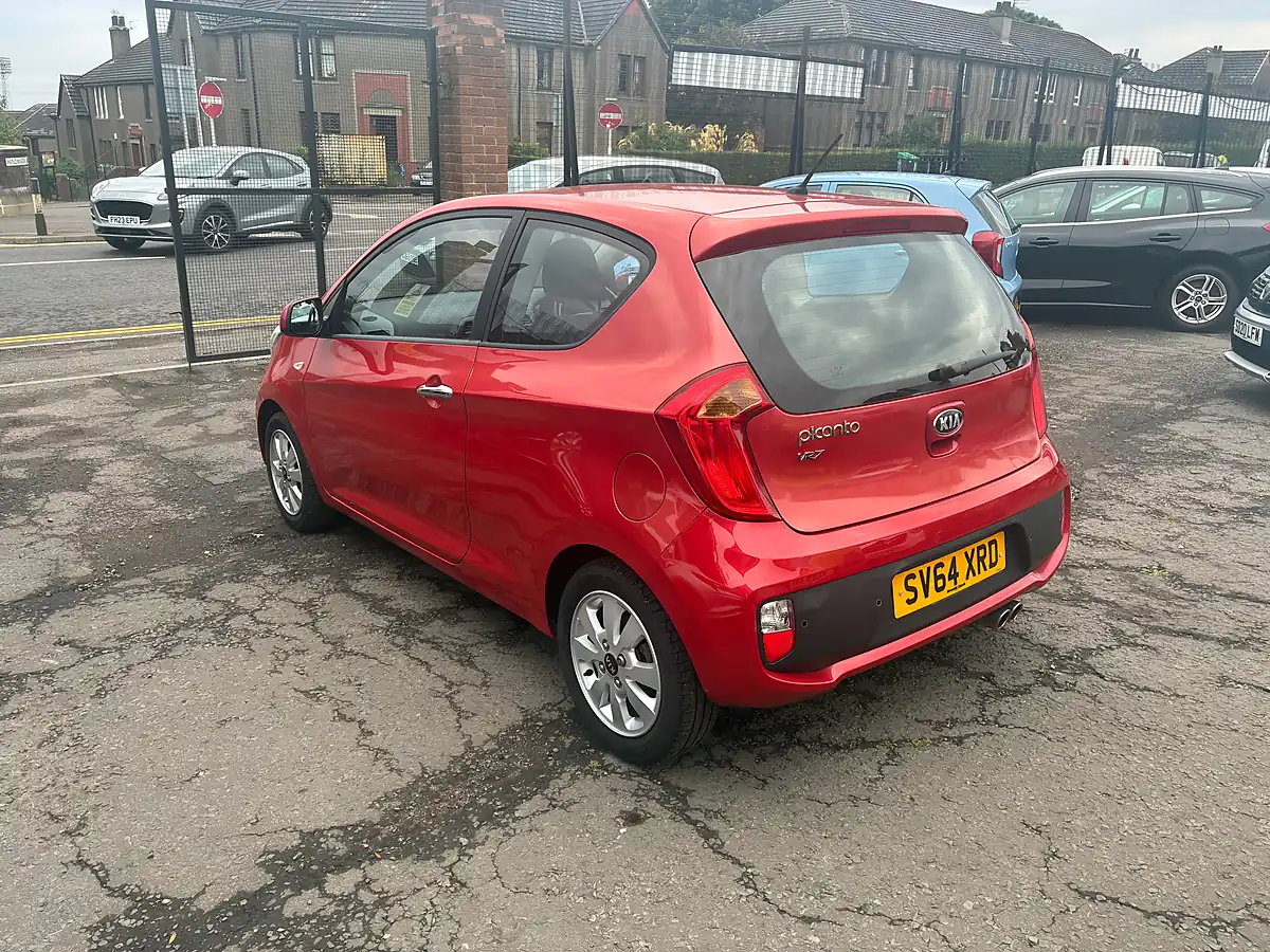 Used 2014 Kia Picanto VR7 Red - Interior and Exterior details 5