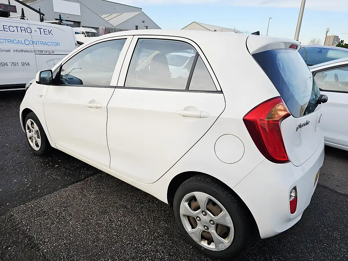 Used 2014 Kia Picanto White - Interior and Exterior details 3