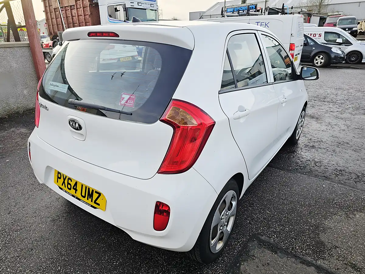 Used 2014 Kia Picanto White - Interior and Exterior details 5