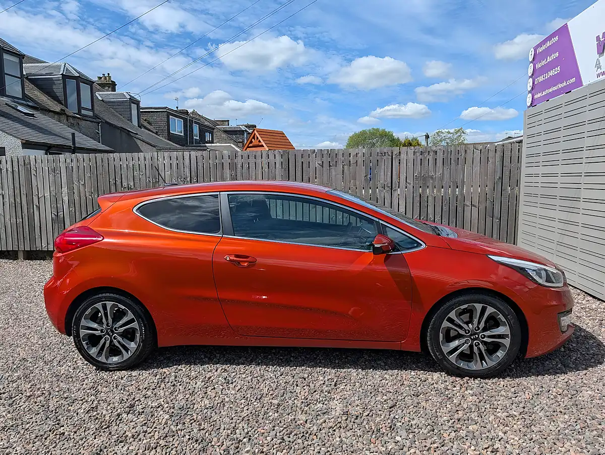 Used 2014 Kia Proceed Se Orange - Interior and Exterior details 10