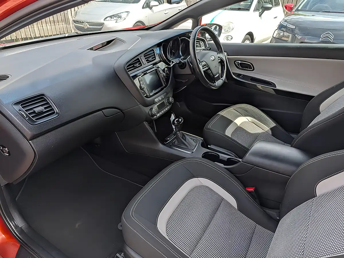 Used 2014 Kia Proceed Se Orange - Interior and Exterior details 15