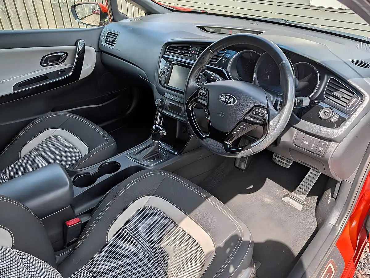 Used 2014 Kia Proceed Se Orange - Interior and Exterior details 16