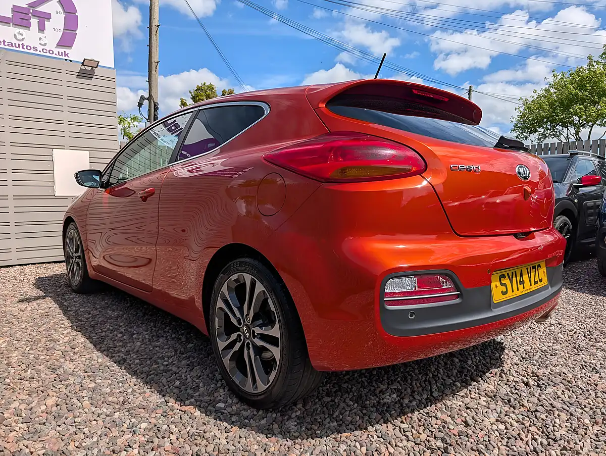Used 2014 Kia Proceed Se Orange - Interior and Exterior details 4
