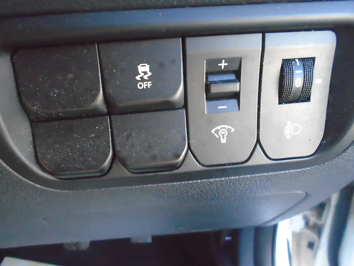 Used 2014 Kia Rio 1 White - Interior and Exterior details 13