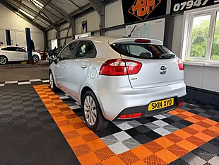 Used 2014 Kia Rio 2 Silver - Interior and Exterior details 5