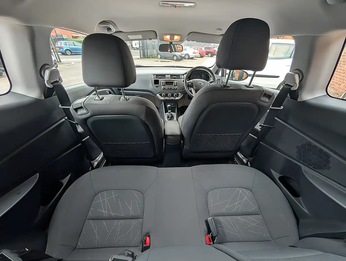 Used 2014 Kia Rio 2 Silver - Interior and Exterior details 14