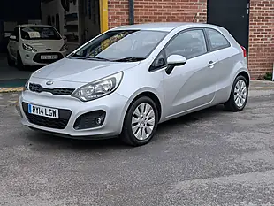 Used 2014 Kia Rio 2 Silver - Interior and Exterior details 2