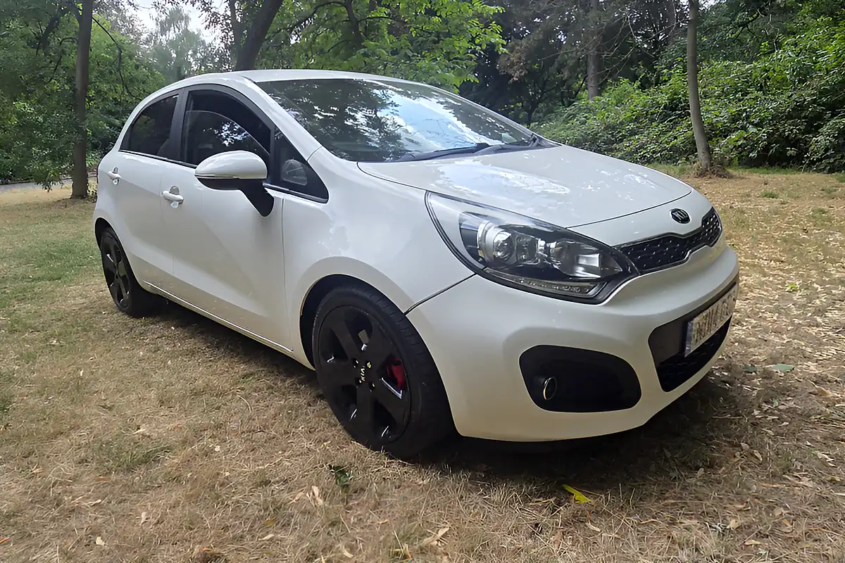 Used 2014 Kia Rio 3 White - Front View