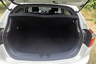 Used 2014 Kia Rio 3 White - Interior and Exterior details 12