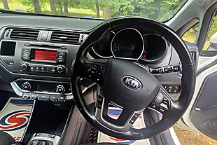 Used 2014 Kia Rio 3 White - Interior and Exterior details 16