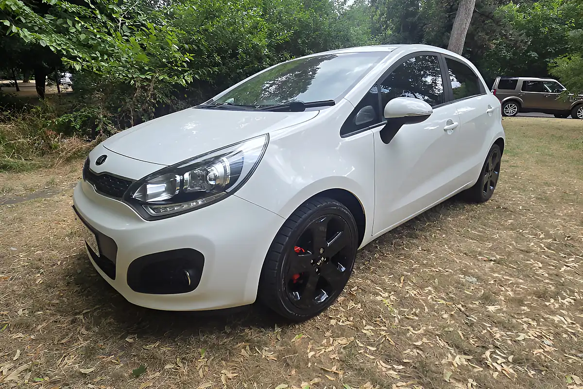 Used 2014 Kia Rio 3 White - Interior and Exterior details 2