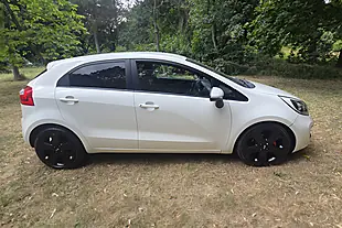 Used 2014 Kia Rio 3 White - Interior and Exterior details 4