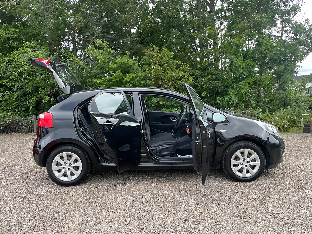 Used 2014 Kia Rio Ecodynamics 1 Air Black - Interior and Exterior details 7