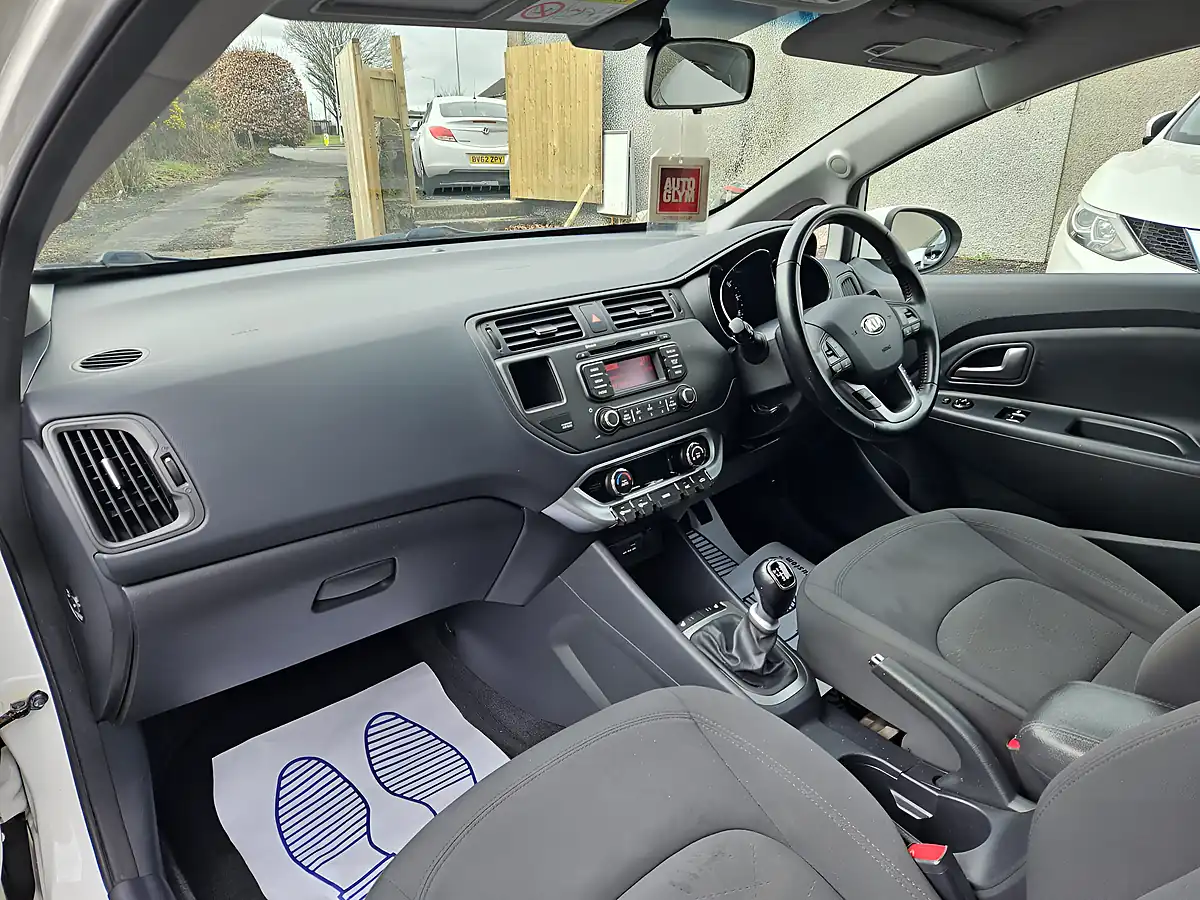Used 2014 Kia Rio Ecodynamics 3 White - Interior and Exterior details 16