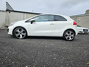 Used 2014 Kia Rio Ecodynamics 3 White - Interior and Exterior details 2
