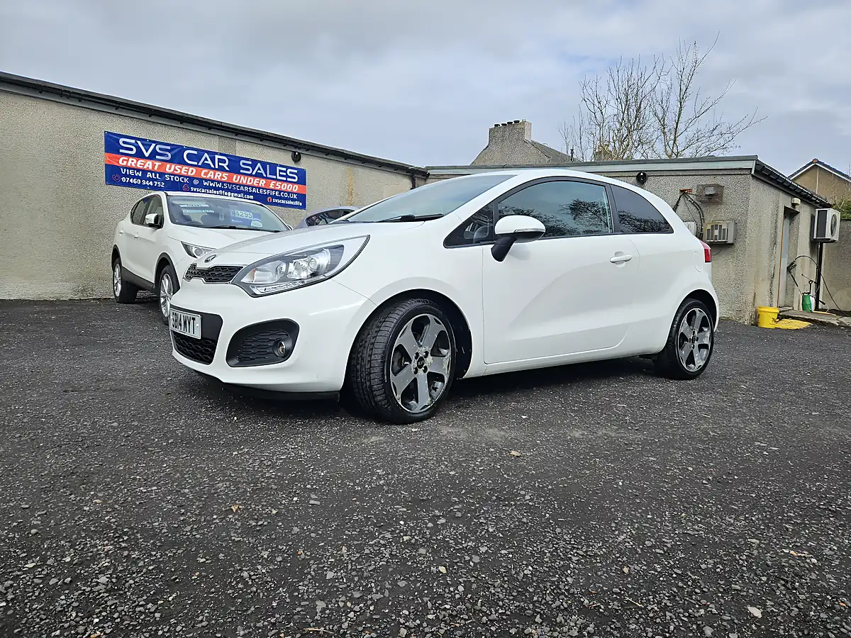 Used 2014 Kia Rio Ecodynamics 3 White - Interior and Exterior details 7