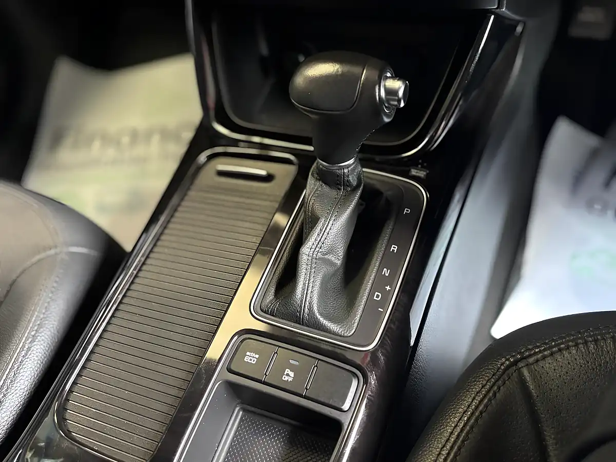 Used 2014 Kia Sorento KX-2 Black - Interior and Exterior details 16