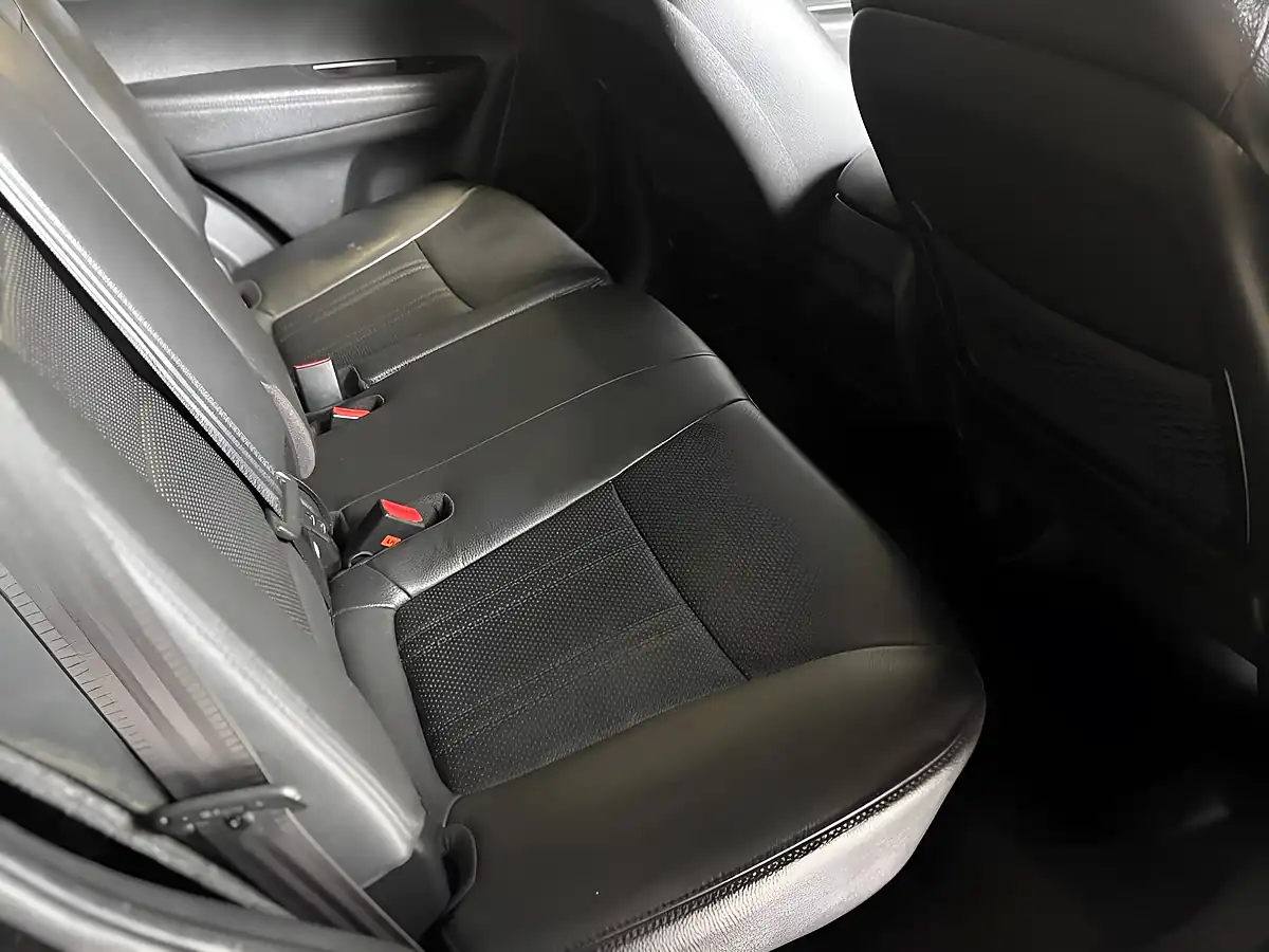 Used 2014 Kia Sorento KX-2 Black - Interior and Exterior details 17