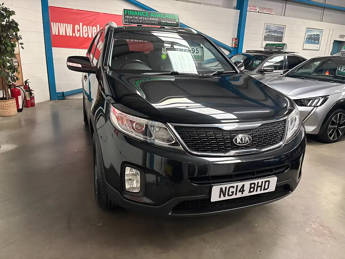 Used 2014 Kia Sorento KX-2 Black - Interior and Exterior details 3