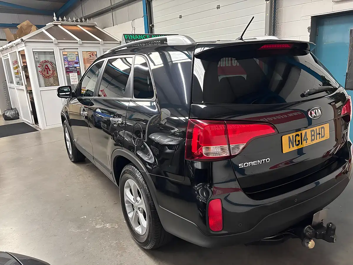 Used 2014 Kia Sorento KX-2 Black - Interior and Exterior details 4