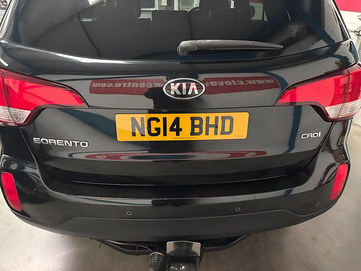 Used 2014 Kia Sorento KX-2 Black - Interior and Exterior details 7