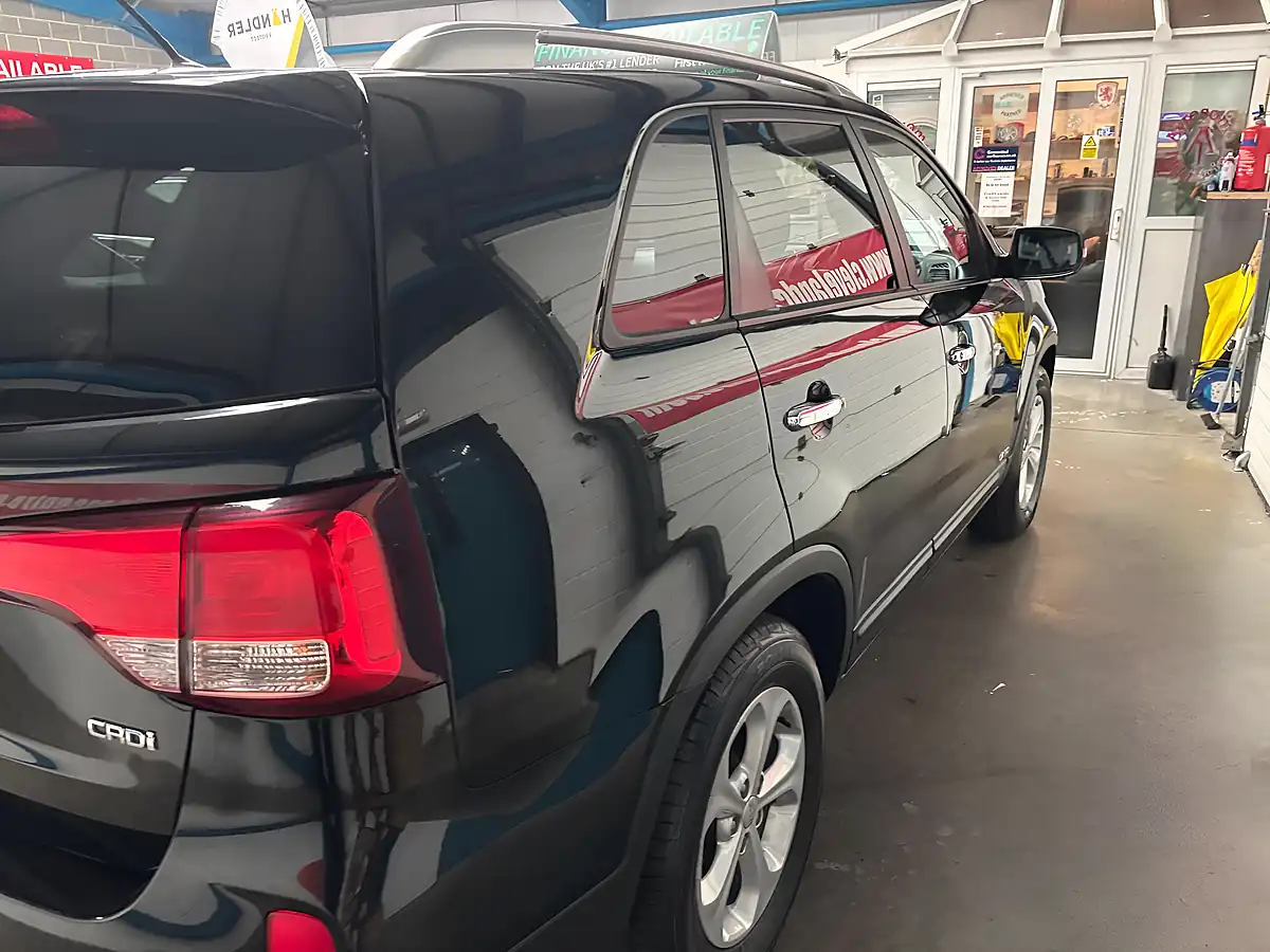 Used 2014 Kia Sorento KX-2 Black - Interior and Exterior details 9