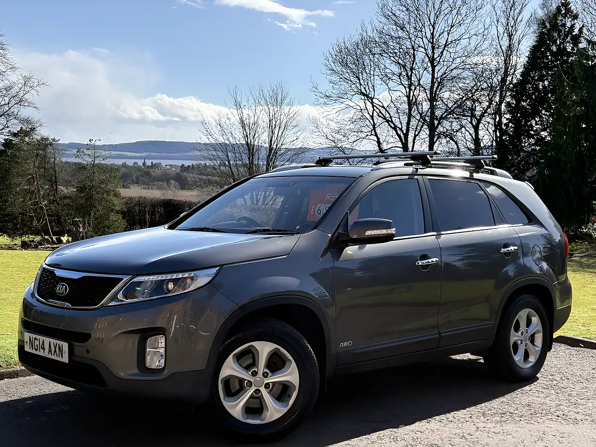 Used 2014 Kia Sorento KX-2 Silver - Front View