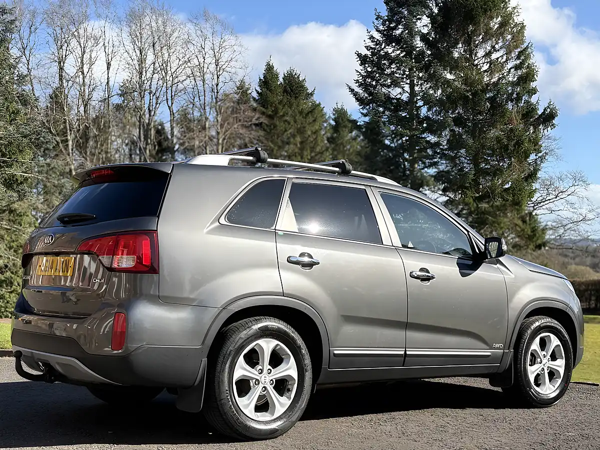 Used 2014 Kia Sorento KX-2 Silver - Interior and Exterior details 4