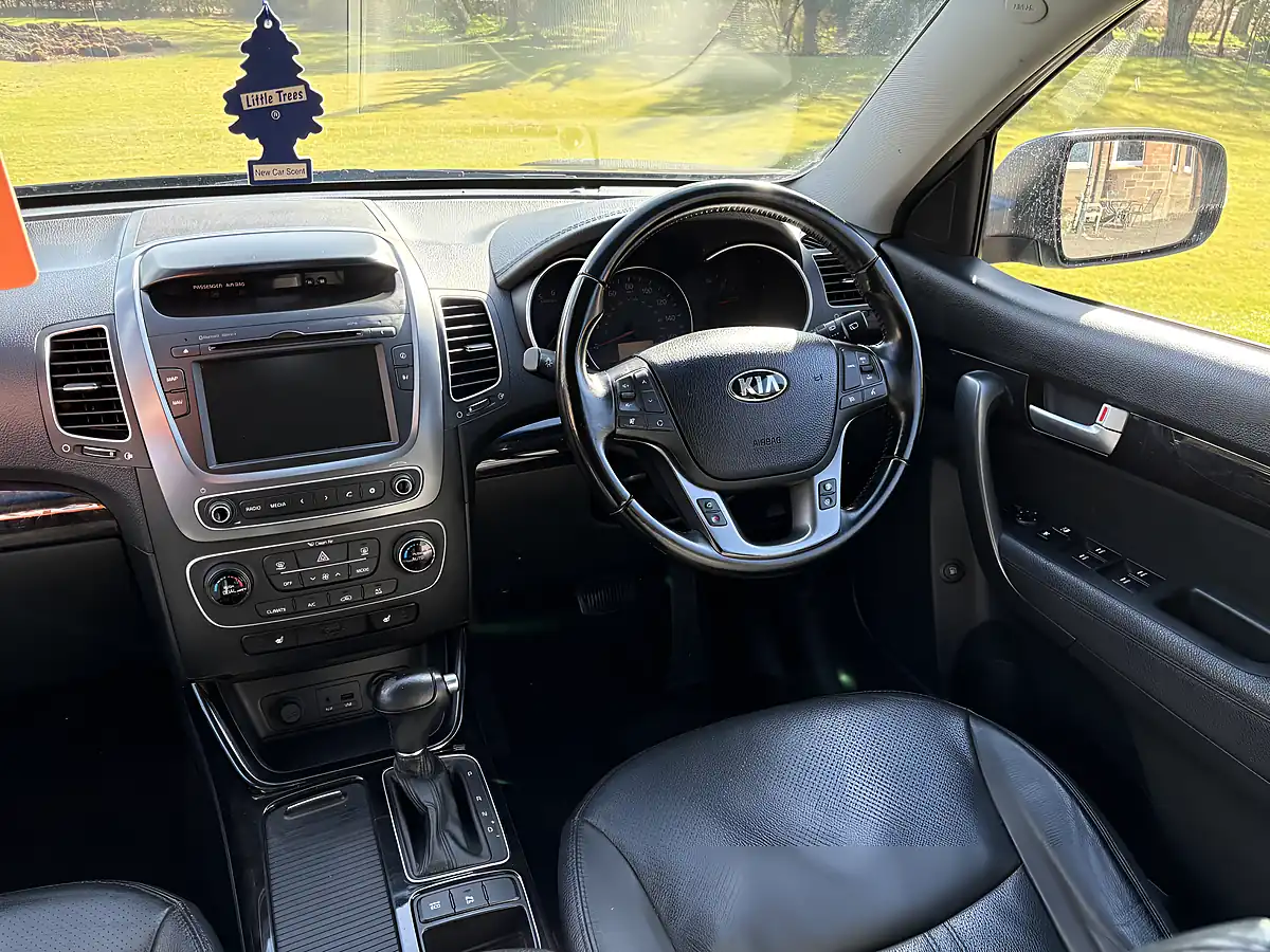 Used 2014 Kia Sorento KX-2 Silver - Interior and Exterior details 7