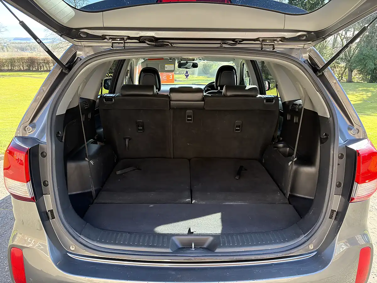 Used 2014 Kia Sorento KX-2 Silver - Interior and Exterior details 8